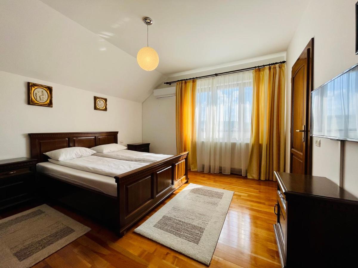Hermesvilla Băile Felix エクステリア 写真