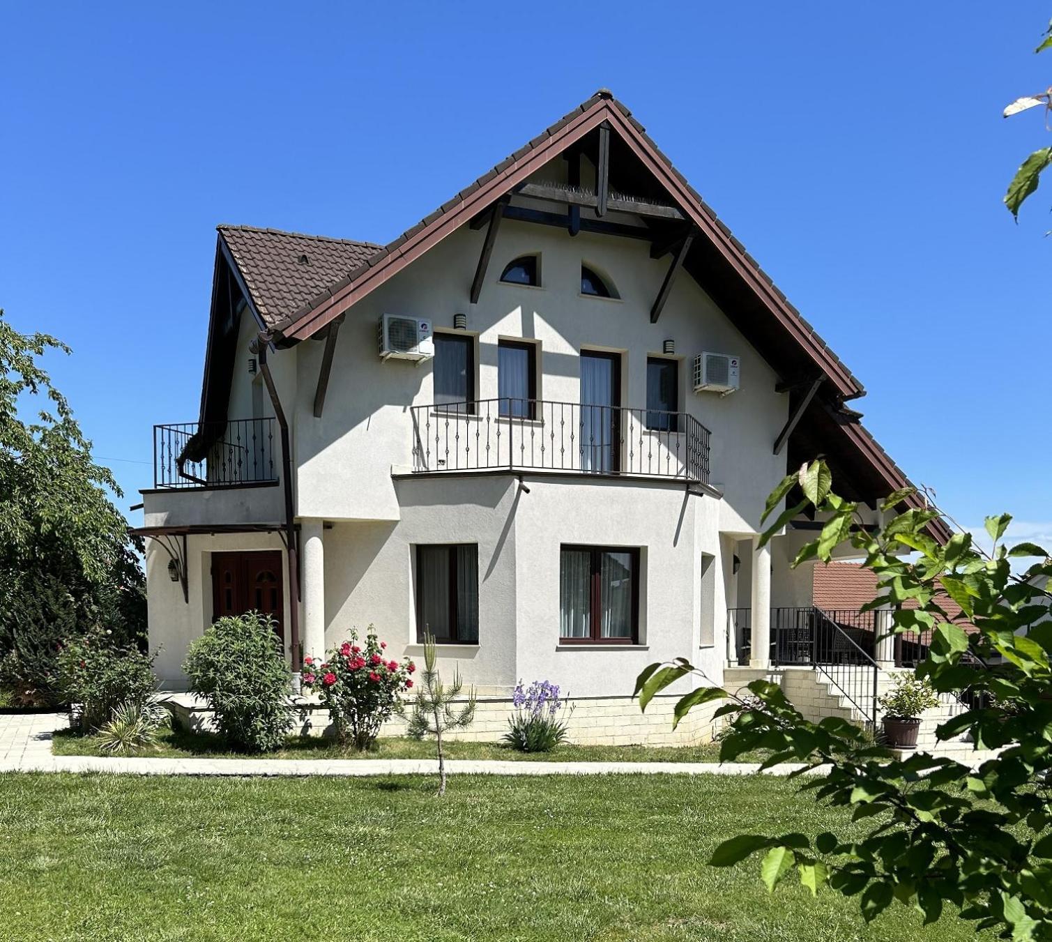 Hermesvilla Băile Felix エクステリア 写真